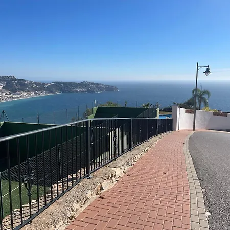 Al Alba Townhouse With Community Pool And Padel La Herradura (Granada)