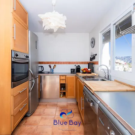 Al Alba Townhouse With Community Pool And Padel *
