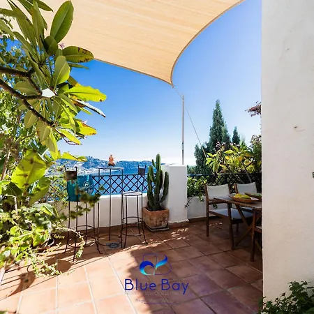 Al Alba Townhouse With Community Pool And Padel Holiday home